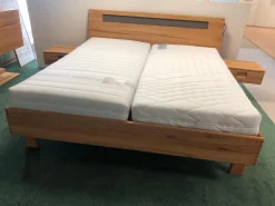 InCasa Polsterbetten|Bettgestell Casa Mio Kernbuche Massiv Natur Geölt Kopfteil Mit Glaseinsatz Havanna Grau Satiniert Füße Verzinkt Inklusive 2 Hängekonsolen ohne Matratzen ohne Lattenrost