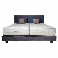 Treca Interiors Boxspringbetten|Boxspringbett Fine Stoff Passion Blau Füße Cube Wenge mit 2 Obermatratzen