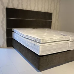 Contur Boxspringbetten|Boxspringbett Full Set Stoff Braun mit motorischer Kopf- und Fußverstellung Inklusive Matratzen