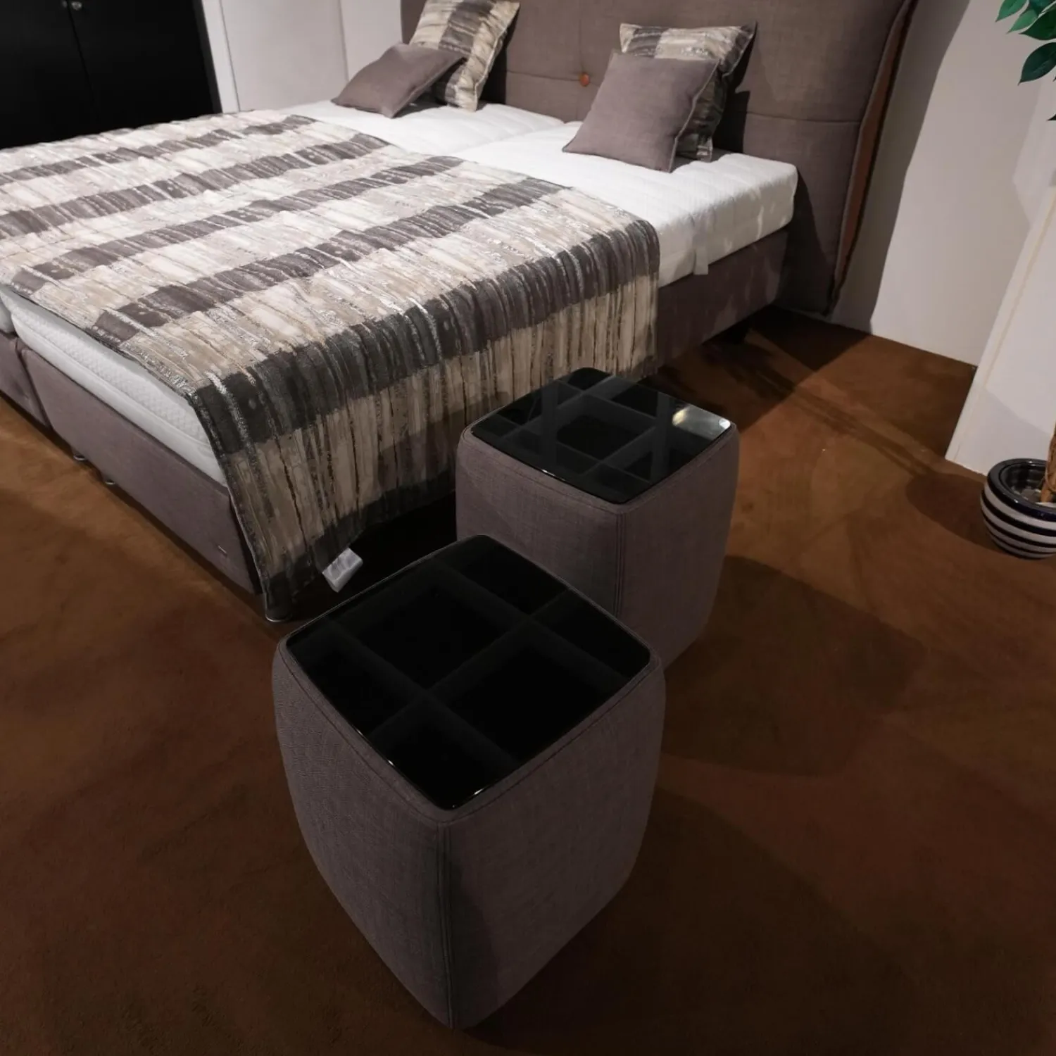 RUF Betten Boxspringbetten|Boxspringbett Santino Stoff 6605 7567 Grau Füße Alufarbig Inklusive Matratzen Und Nachttische