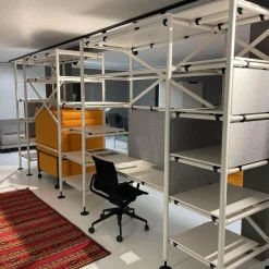 Vitra Regale|Bürosystem Comma Shelf und Horizontal Beam Melamin Soft Light Screen Vlies Kieselgrau