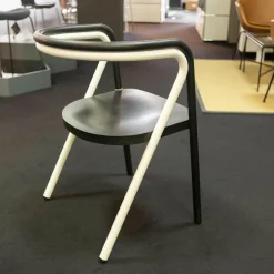 Cappellini Stuhlsets|Chair 2 Gestell Esche Massiv Schwarz Metallrohr Weiß Matt Sitzfläche Birkenholz mit Massivesche