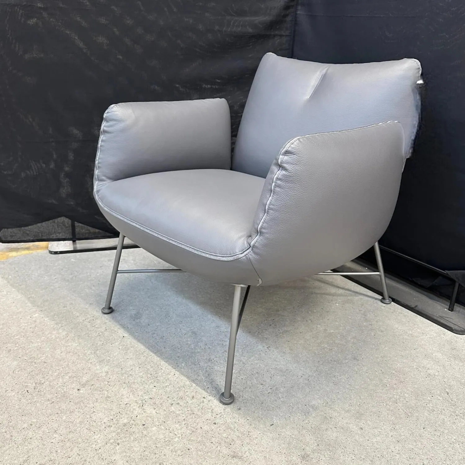 COR Loungesessel|Clubsessel Jalis 26188 Leder 248 Asche Grau Nahtband 5091 Mittelgrau Grau Drahtgestell F02 Feinstruktur Platin