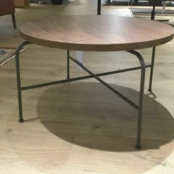 Rolf Benz Couchtische|Couchtisch 947-353 Platte Nussbaum Massiv Gestell Metall Lackiert Umbragrau