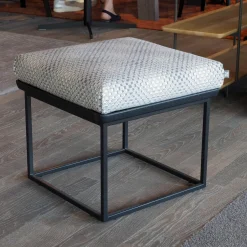 Rolf Benz Couchtische|Couchtisch 934 Tischplatte Massivholz Farblos Lackiert Schwarz Gebeizt Stahl Glatt Lackiert Matt Verkehrsschwarz