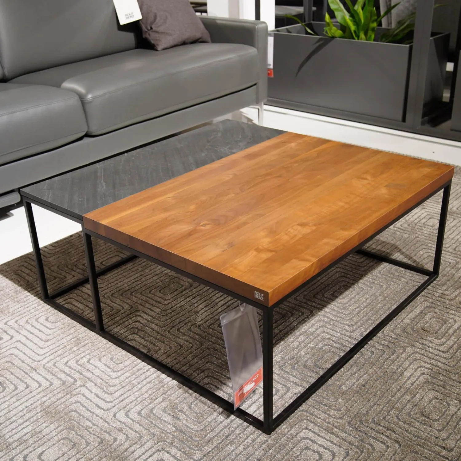 Rolf Benz Couchtische|Couchtisch 985-213 Tischplatten Nussbaum Amerikanisch Und Echtsteinfurnier Schiefer Gestell Stahl Schwarz Brilliant