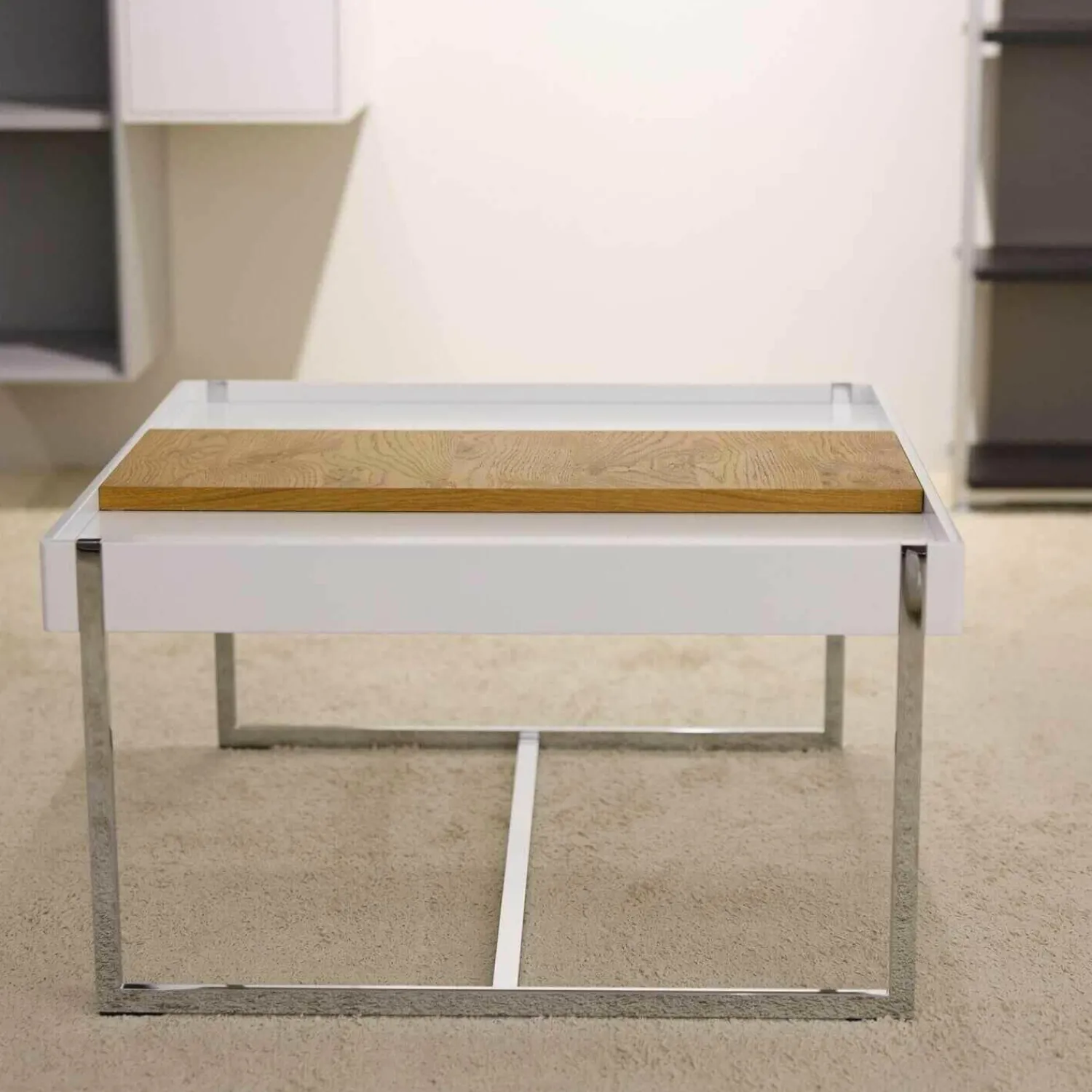 WK Wohnen Couchtische|Couchtisch 444A1 Skid Platte Lack Verkehrsweiß Matt Metallteile Hochglanz Verchromt