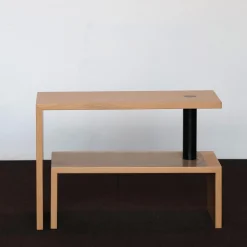 Zanotta Couchtische|Couchtisch Basello Eiche Lackiert Verbindungsstück Stahl Schwarz