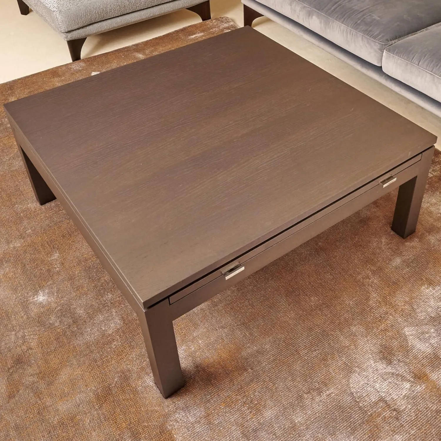 Form Exclusiv Couchtische|Couchtisch Bordeaux Eiche Dunkel Wengefarbig Inklusive 2 Schubladen Und 2 Tablarauzügen