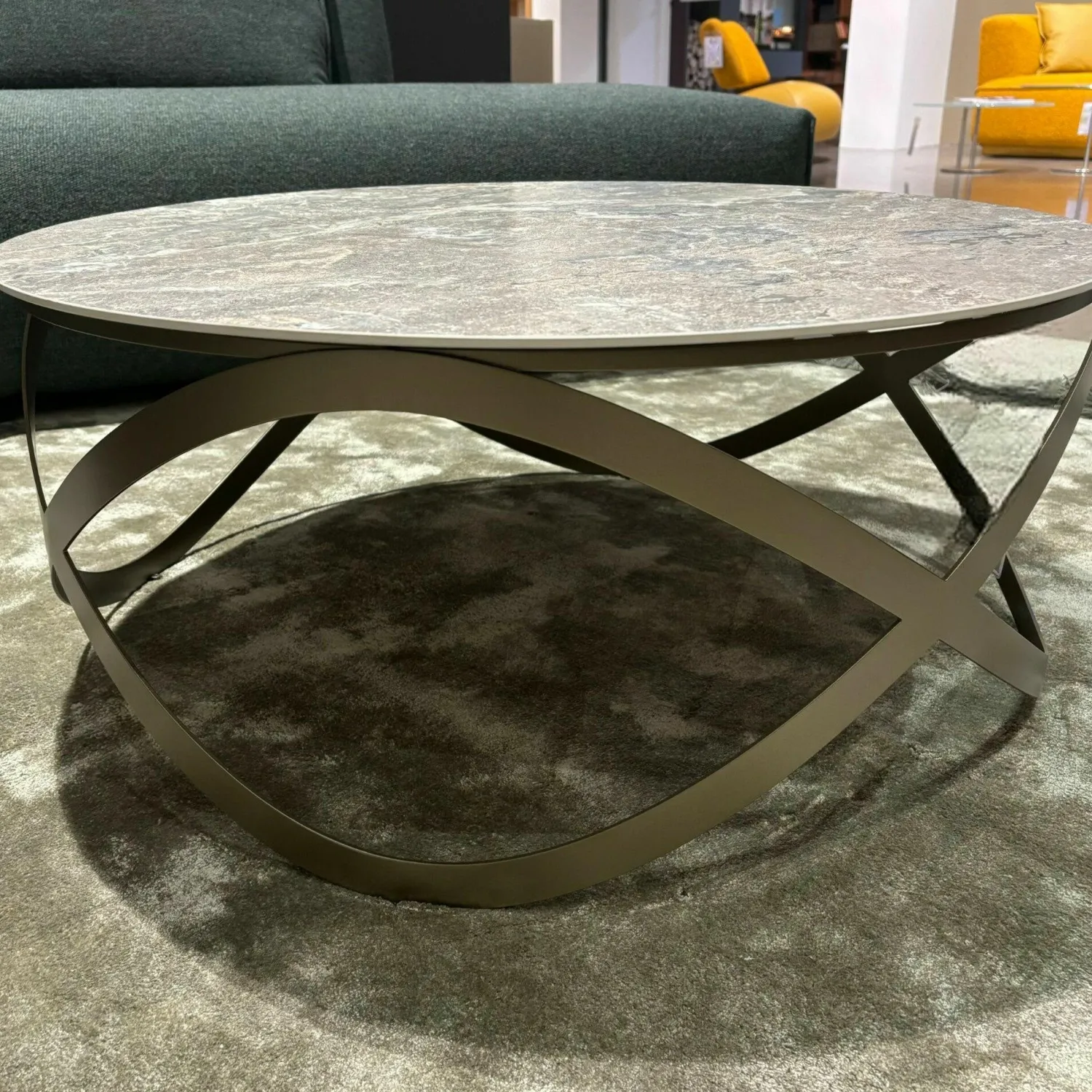 Ronald Schmitt Design Couchtische|Couchtisch Candy Platte Keramik Golden Rock Grau Gestell Metall Bronze Gepulvert