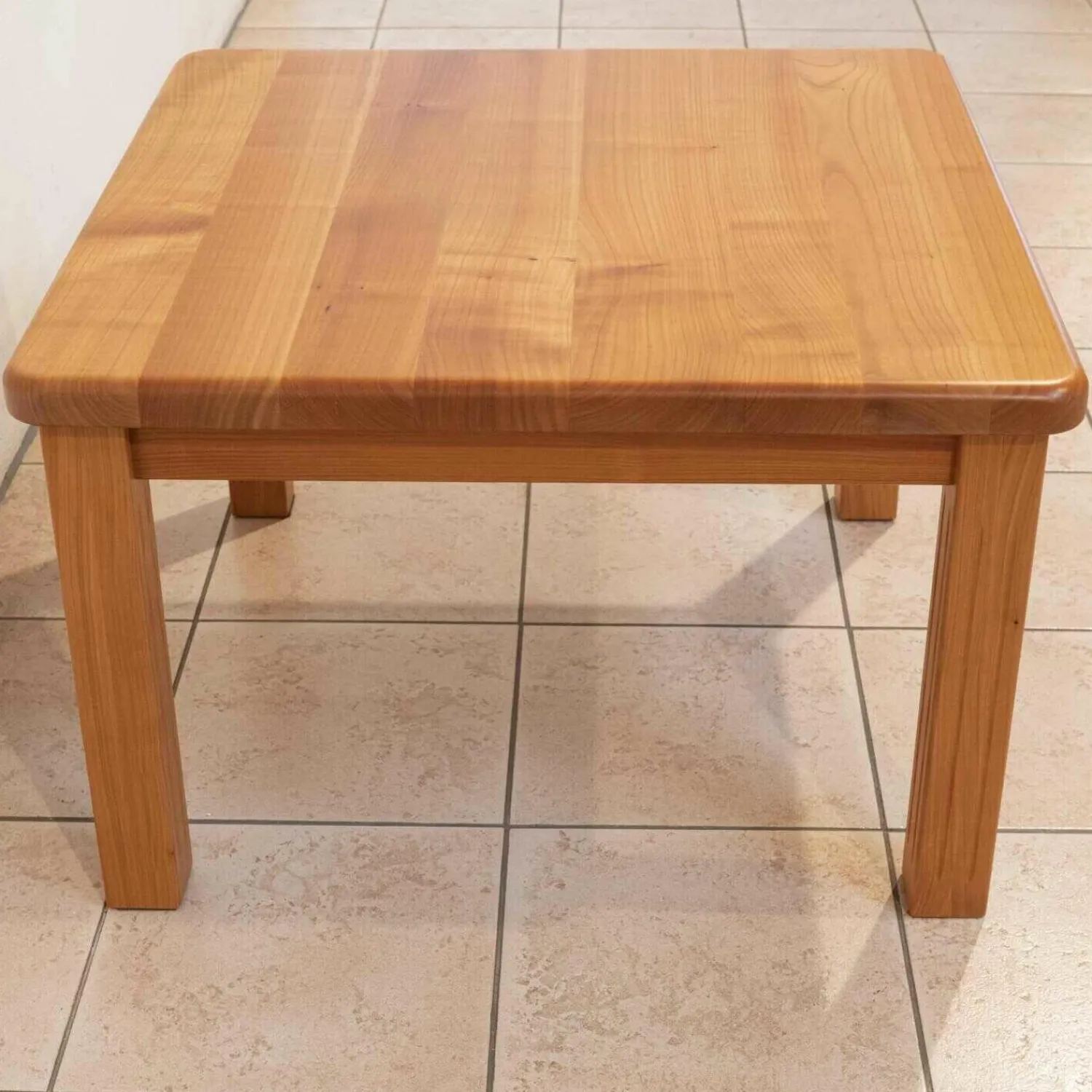 Möbelwerkstätten Buschsieweke Couchtische|Couchtisch Europäische Kirsche Seidenglanz Lackiert