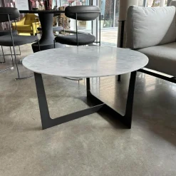 Poltrona Frau Couchtische|Couchtisch Ilary Gestell Metall Marmor Grigio Roma mit Halbglanzfinisch