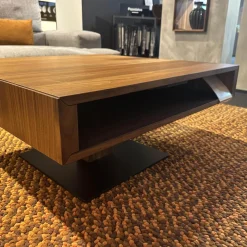 Team 7 Couchtische|Couchtisch Lift Platte Nussbaum Geölt Bodenplatte Stahl Schwarz Matt Front Farbglas Schwarz