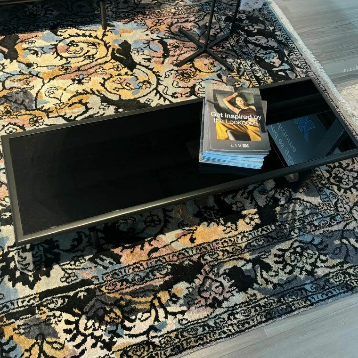 Rolf Benz Couchtische|Couchtisch Liv Platte Klarglas Unterseite Und Gestell Buche Verkehrsschwarz Matt Lackiert