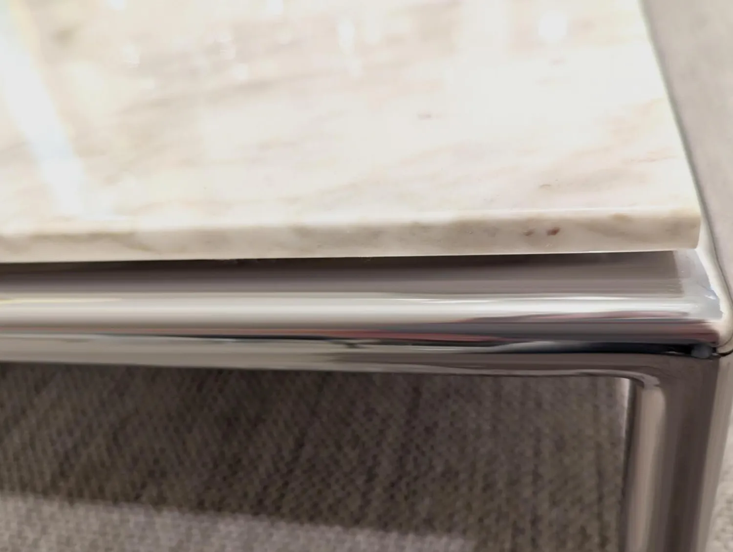 Cassina Couchtische|Couchtisch Mex Hi Tischplatte Marmor Calacatta Oro Lucido Weiß Beige Gestell Metall Verchromt Tablett Amerikanischer Nussbaum Massiv