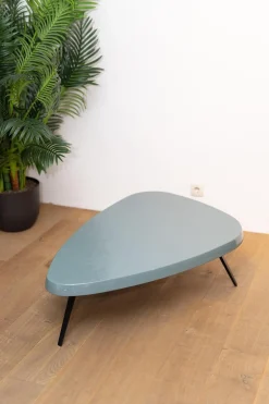 Cassina Couchtische|Couchtisch Mexique Platte Lack Petrol Blau Metallgestell Schwarz Lackiert