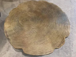 Lambert Couchtische|Couchtisch Toshiko Aluminium Sandgussverfahren Messing Baumschreiben Design