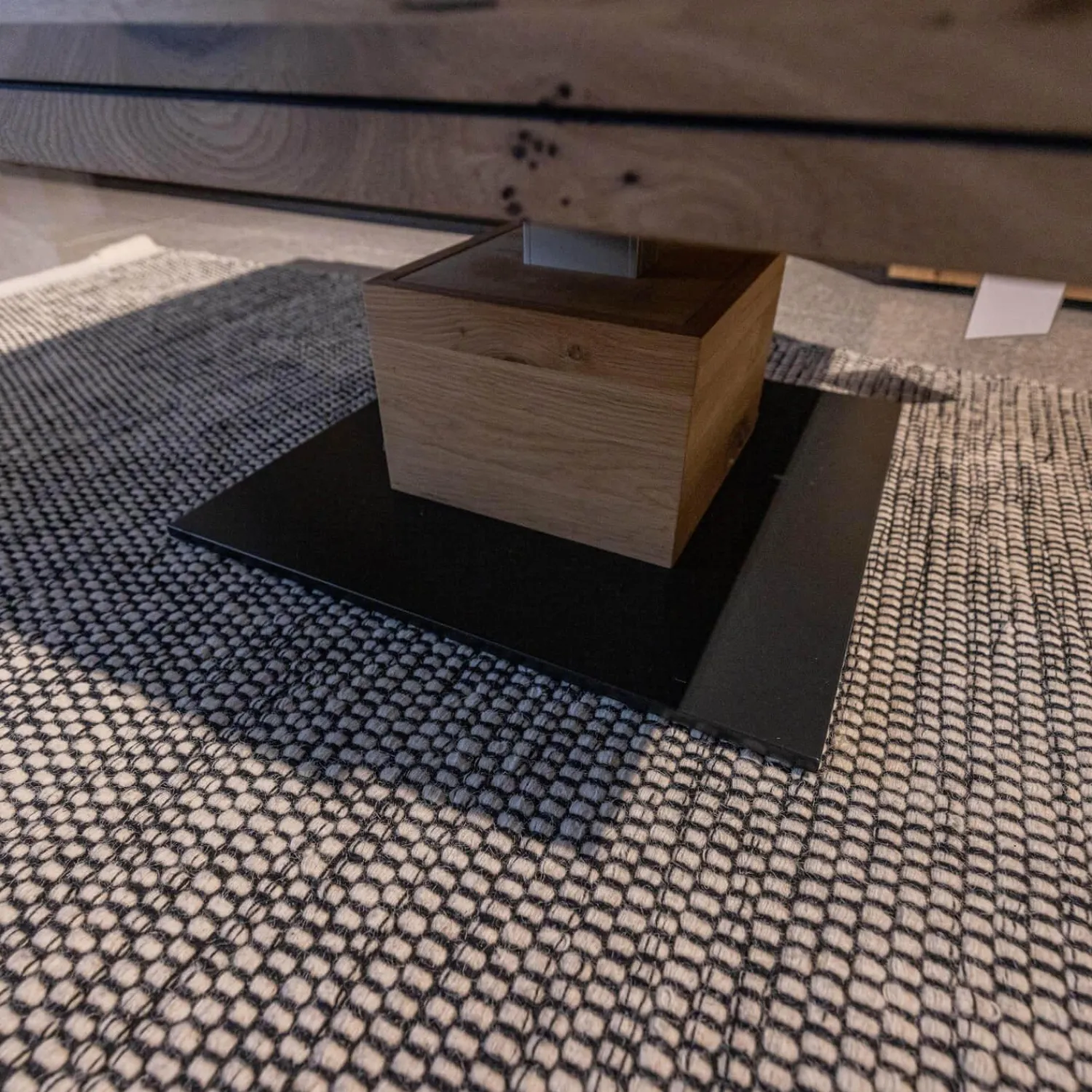 WK Wohnen Couchtische|Couchtisch WK 490 Baristo Asteiche Bianco Rillenoptik Mit Liftfunktion Und Schubkästen