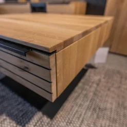 WK Wohnen Couchtische|Couchtisch WK 490 Baristo Asteiche Bianco Rillenoptik Mit Liftfunktion Und Schubkästen