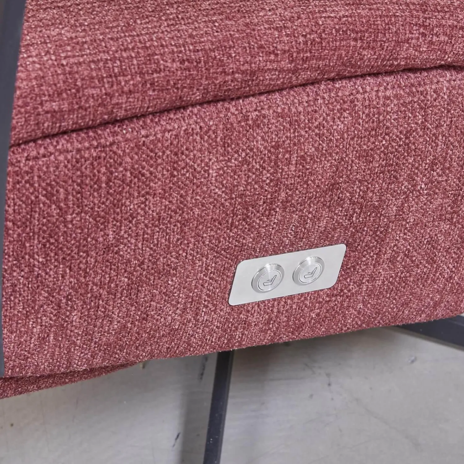 Activineo Relaxsessel|Drehsessel Beppo Stoff Lugo 31 Marsala Rot Armlehne Metall Schwarz Kreuzfuß Metall Schwarz