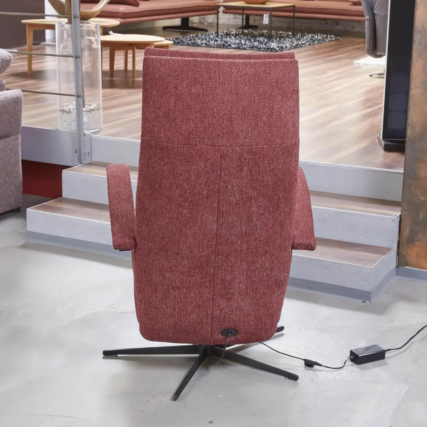 Activineo Relaxsessel|Drehsessel Beppo Stoff Lugo 31 Marsala Rot Armlehne Metall Schwarz Kreuzfuß Metall Schwarz