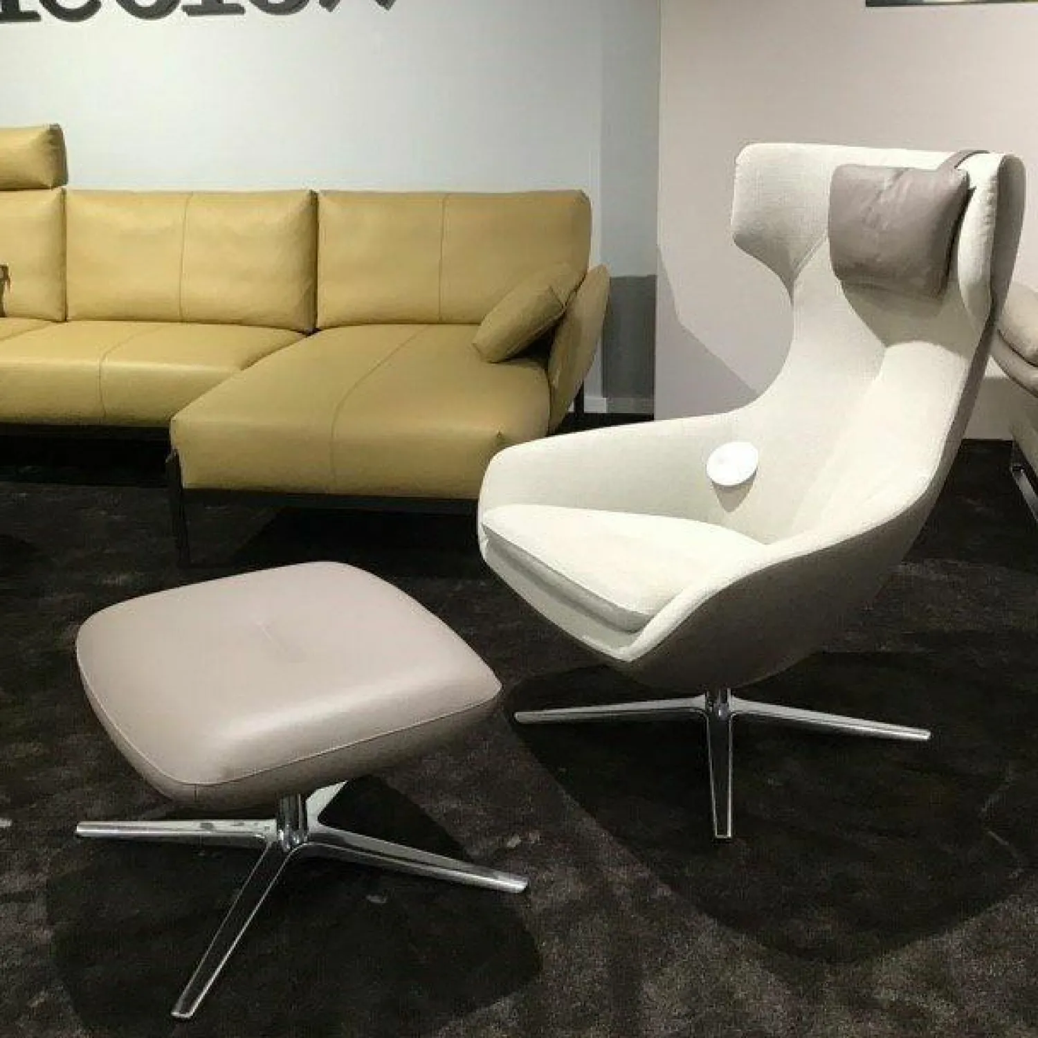 Leolux Relaxsessel|Drehsessel Caruzzo Leder Ceras Brindle Außen Stoff Prairie Weiß mit Hocker