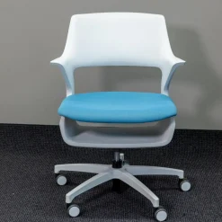 mobica+ Einzelstühle|Drehstuhl Sharko Mit Ablage Unter Der Sitzfläche