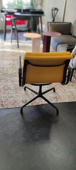 Vitra Bürostühle|Drehstuhl Soft Pad EA 208 Stoff Cosy 2 Rapsgelb Gelb Gestell Tiefschwarz