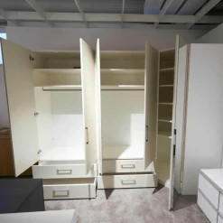 Disselkamp Kleiderschränke|Drehtüreneckkombination Mondo Amado Lack Weiß Lack Sand mit Spiegel