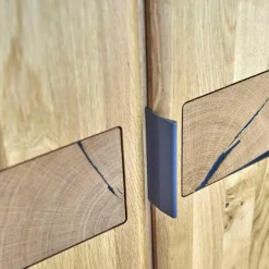 m&h Kleiderschränke|Drehtürenschrank Endlosschrank Wildeiche Massiv Parkettverleimt mit Beleuchtung