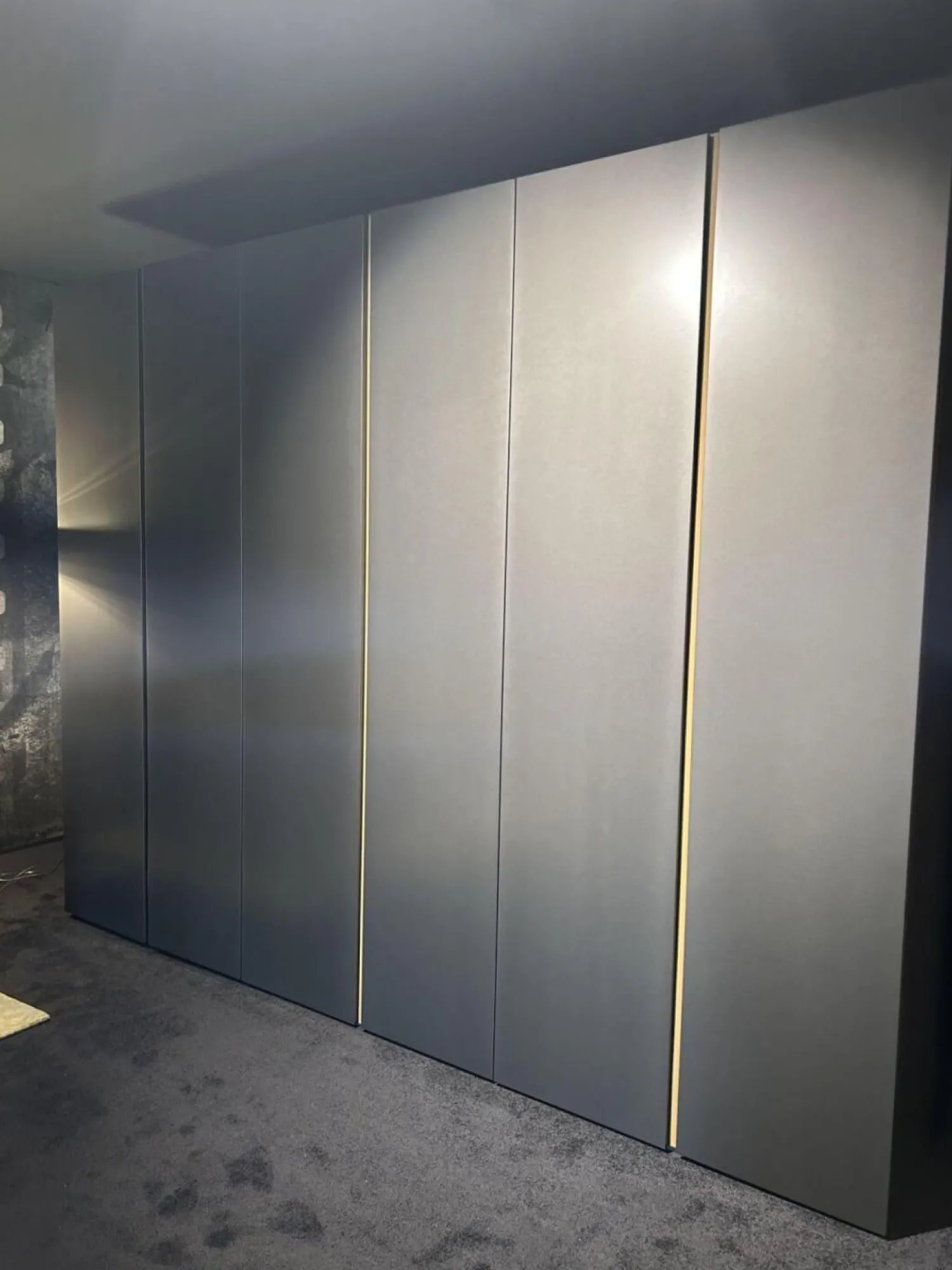 Paul Lindberg Kleiderschränke|Drehtürenschrank Joao Lack Matt Grau Metallic Griff Eiche Bianco