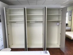 Hülsta Ganze Schlafzimmer|Kleiderschränke|Drehtürenschrank Neo Lack Seidengrau Innenlack Weiß mit Spiegeltüre