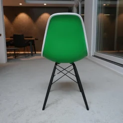 Vitra Einzelstühle|Eames Platic Sidechair DSW Vollpolster Stoff Hopsak Wiesengrün Elfenbein Kederfarbe Weiß Gestell Ahorn Schwarz