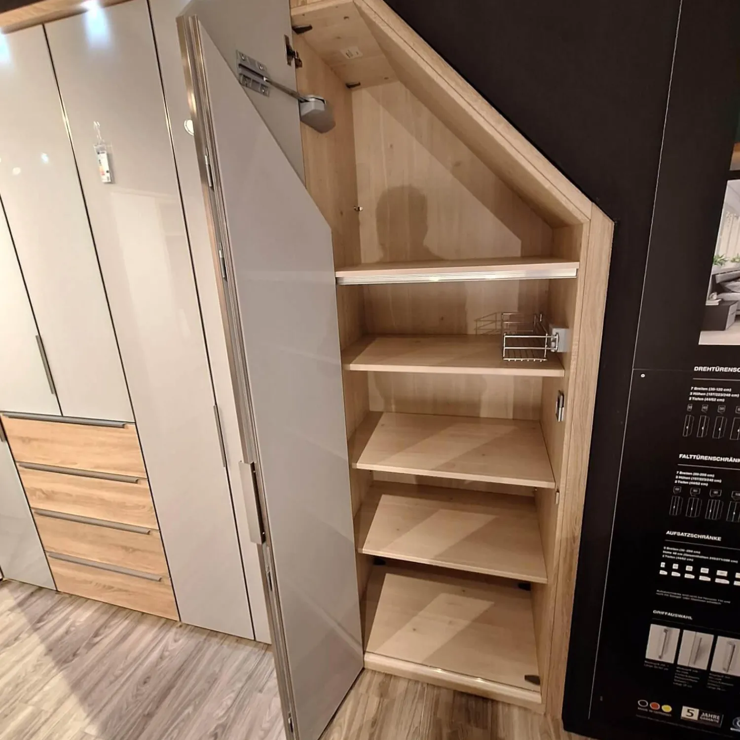 Nolte Kleiderschränke|Eckkleiderschrank Nika Seidengrau Sonoma Eiche Horizont 100