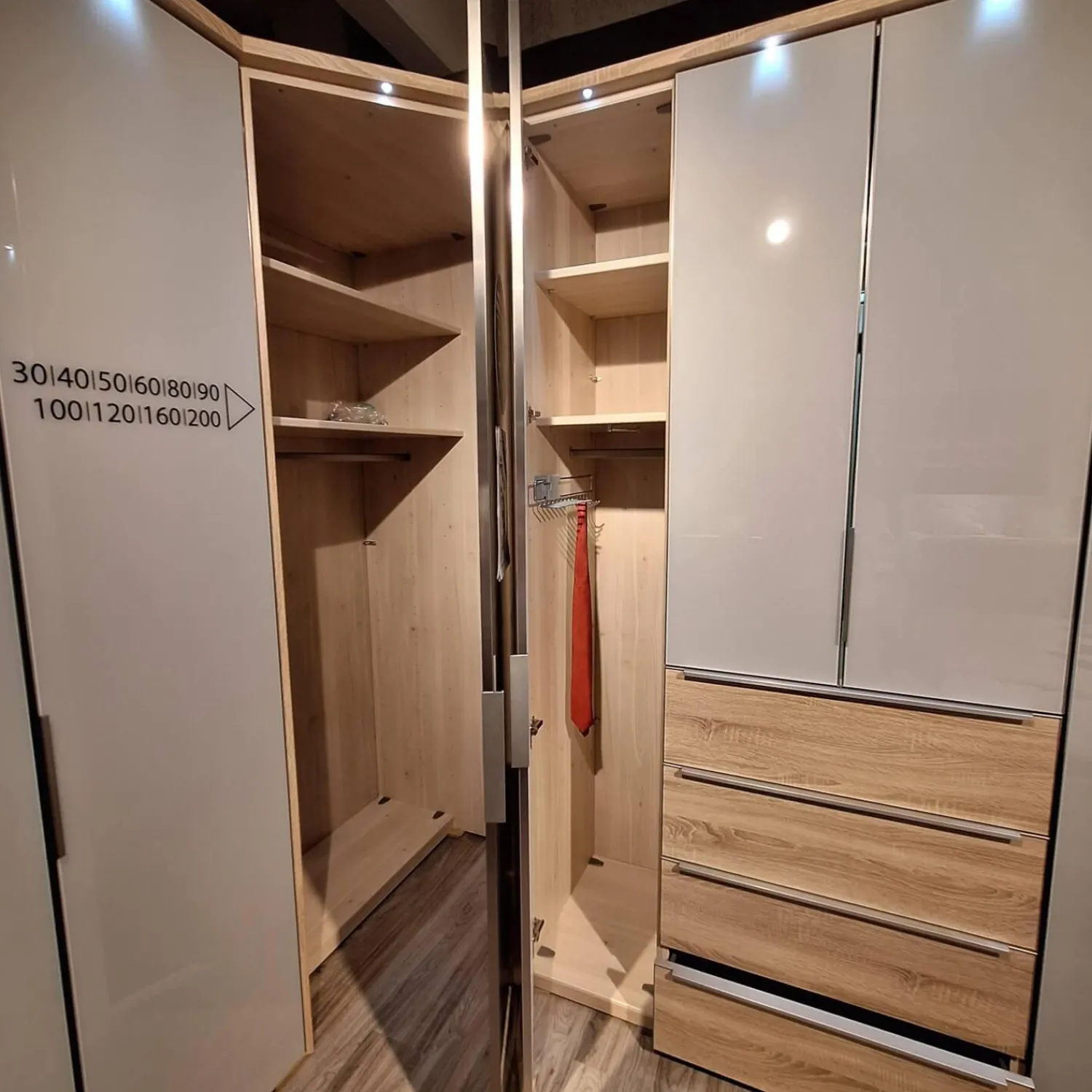 Nolte Kleiderschränke|Eckkleiderschrank Nika Seidengrau Sonoma Eiche Horizont 100