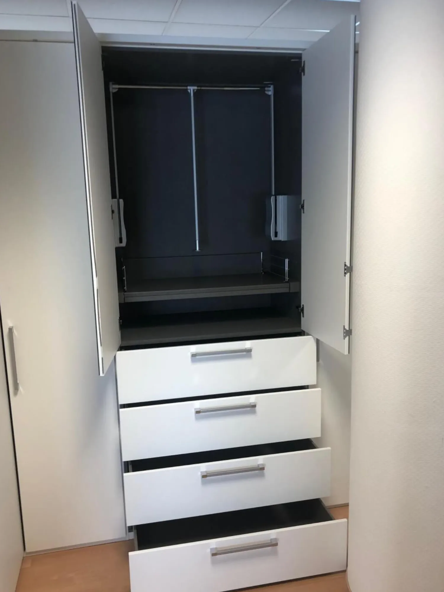 Nolte Kleiderschränke|Eckschrank Horizont 10 Polarweiß Innen Leinenoptik