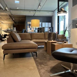 Tommy M Ecksofas|Ecksofa 3215 L Ferrara Leder Sauvage Stone Füße M058S18