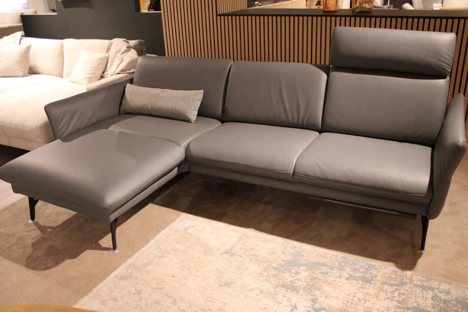 himolla Ecksofas|Ecksofa 1928 Leder 24 Longlife Aqua Grau mit Kopfstütze und 1 Nierenkissen