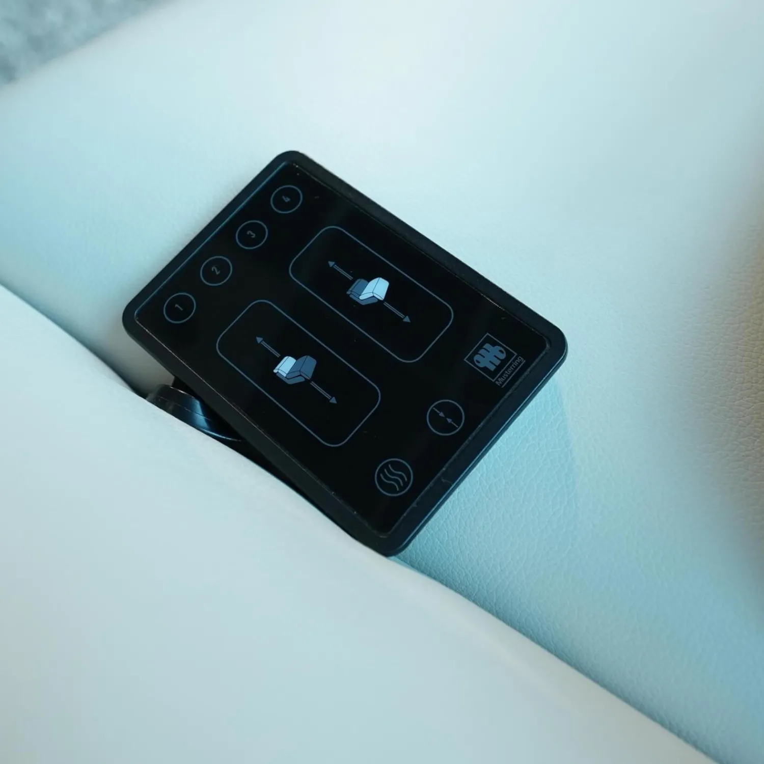 Rom Ecksofas|Ecksofa 9200 Leder Montana Angora Weiß Füße Metall Gebürstet Mit Elektrischer Verstellung