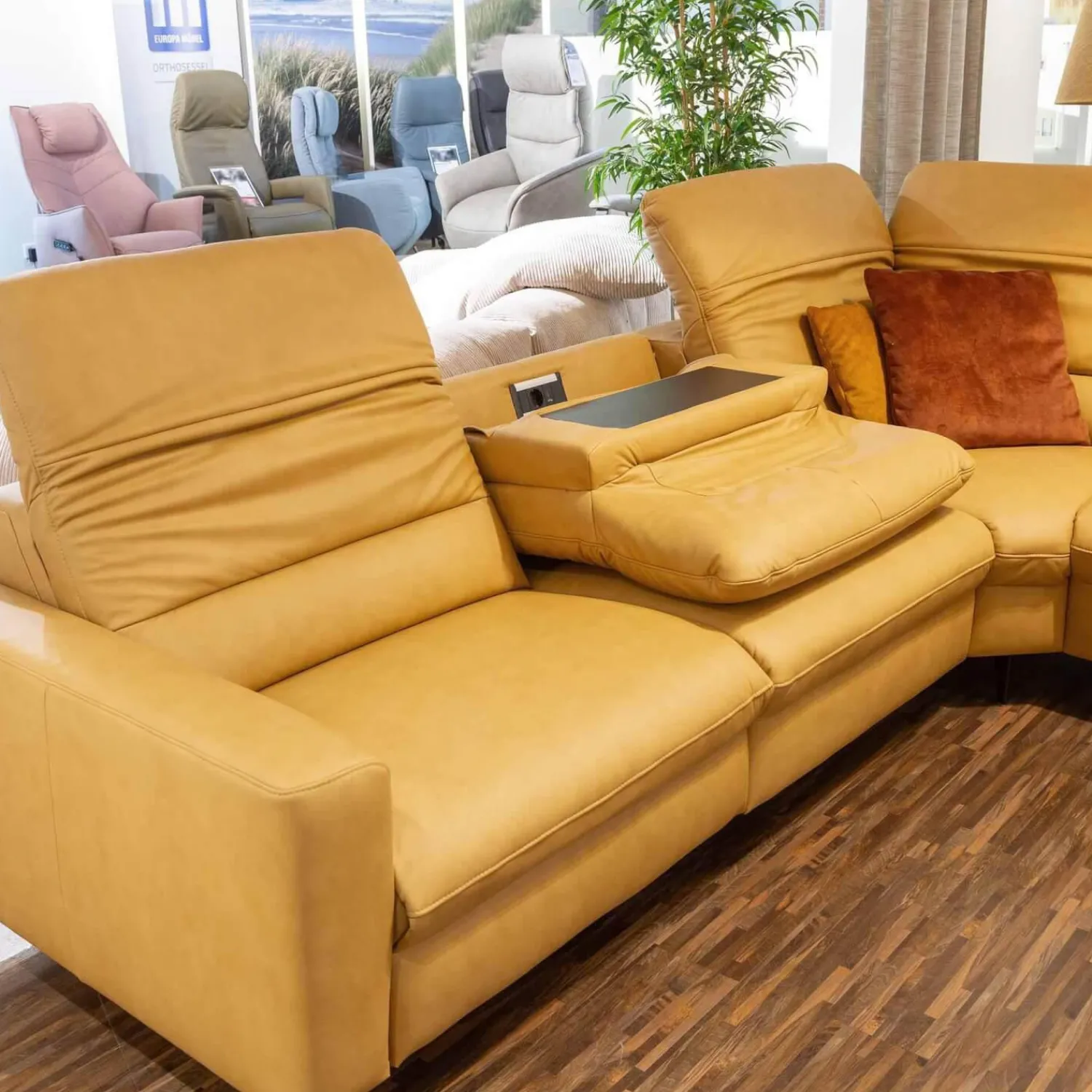 Musterring Ecksofas|Ecksofa 1380 Leder Vivre Honey Gelb Füße Aluminium Mit Herz Waage Funktion Und Aufklappbarem Anstellhocker