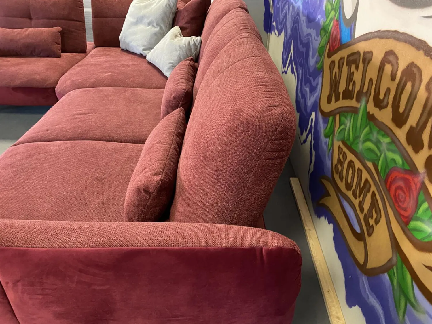 Poco Ecksofas|Ecksofa 80007 Webstoff Paris Chianti Rot Und Samtstoff Rivera Aubergine Violett Fuß Metall Schwarz Inklusive Hocker Und Verstellung