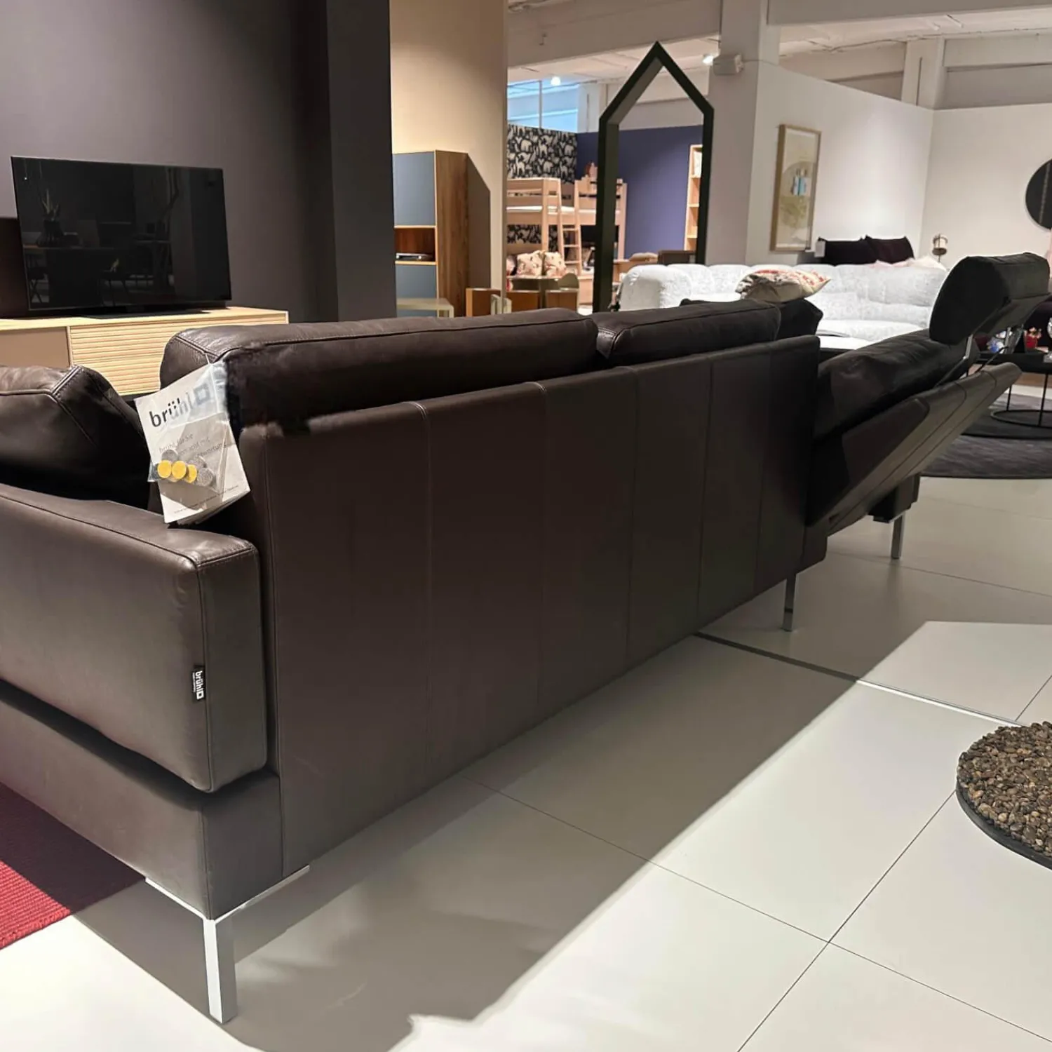 Brühl Ecksofas|Ecksofa Alba System M Leder 5669 0020 Lama Braun Winkelfuß Verchromt Glänzend Mit Kopfstützenbügel