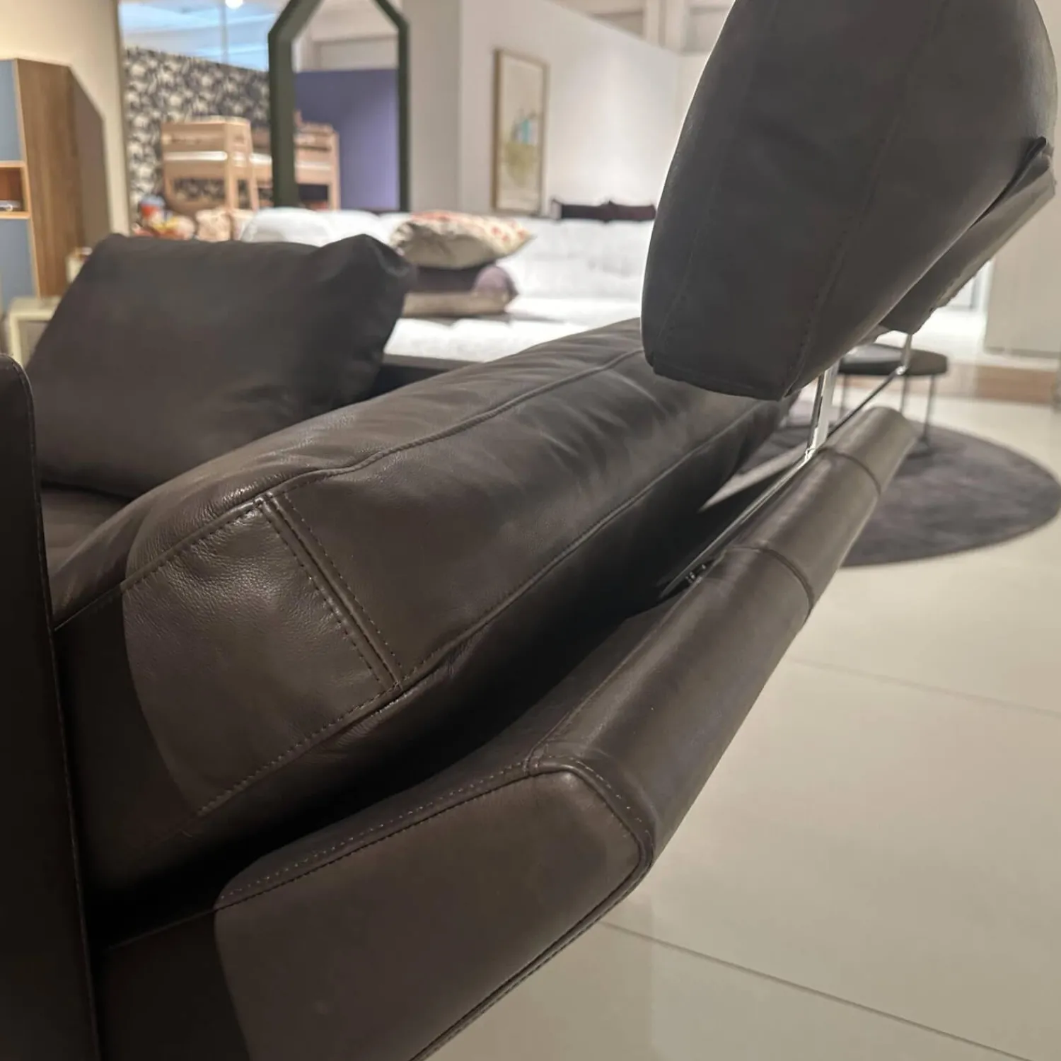 Brühl Ecksofas|Ecksofa Alba System M Leder 5669 0020 Lama Braun Winkelfuß Verchromt Glänzend Mit Kopfstützenbügel