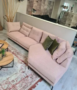 Raum.Freunde Ecksofas|Ecksofa Anesa Stoff Berga Pink 1700 Füße Metall Schwarz