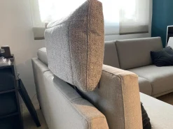 Rolf Benz Ecksofas|Ecksofa Cara 2020 Stoff 14.162 Steingrau Ablage Eiche Furniert Kufe Stahl Umbragrau