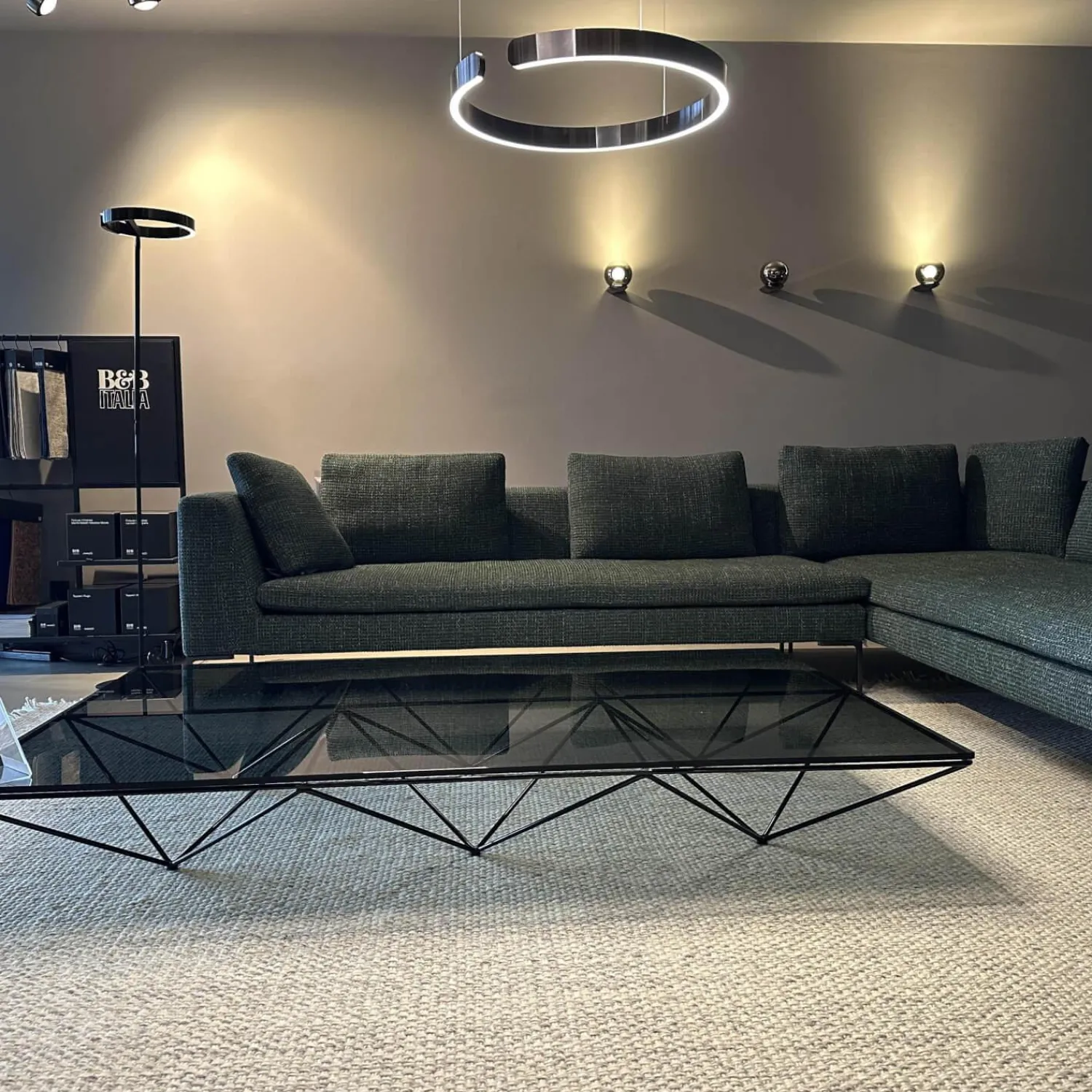 B&B Italia Ecksofas|Ecksofa Charles Large Stoff Super Sirte Kieferngrün Füße Aluminium Schwarz Verchromt Lackiert
