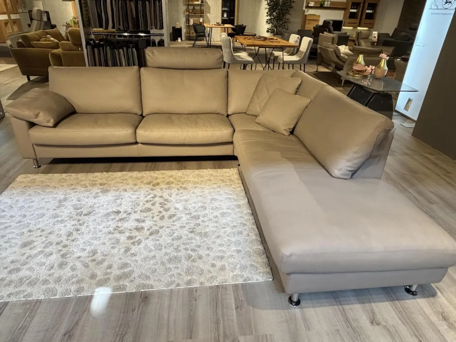 Erpo Ecksofas|Ecksofa Classics 500 Leder 43.400 Stone Grau Fuß CL80 Hochglanz mit 3 Kissen