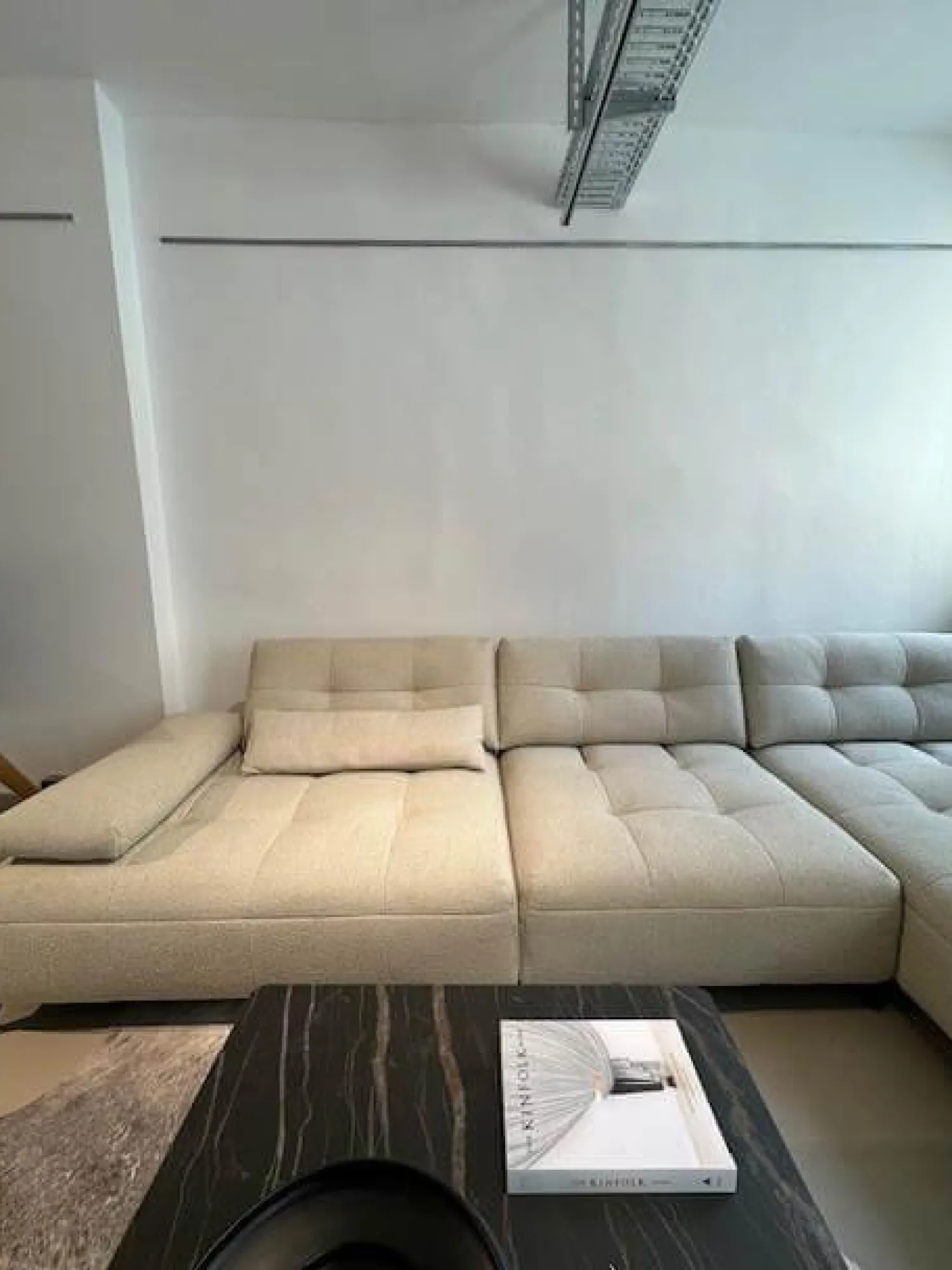 Contur Ecksofas|Ecksofa Comodo Stoff Crumble Silky 61 Beige Metallfuß Anthrazit Pulverbeschichtet Inklusive Kissen