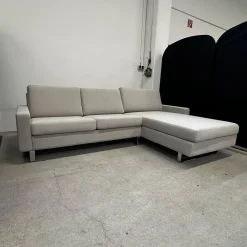 COR Ecksofas|Ecksofa Conseta Stoff 8158 Ecru Grau Weiß Metallkufen Verchromt Mit Filzgleitern