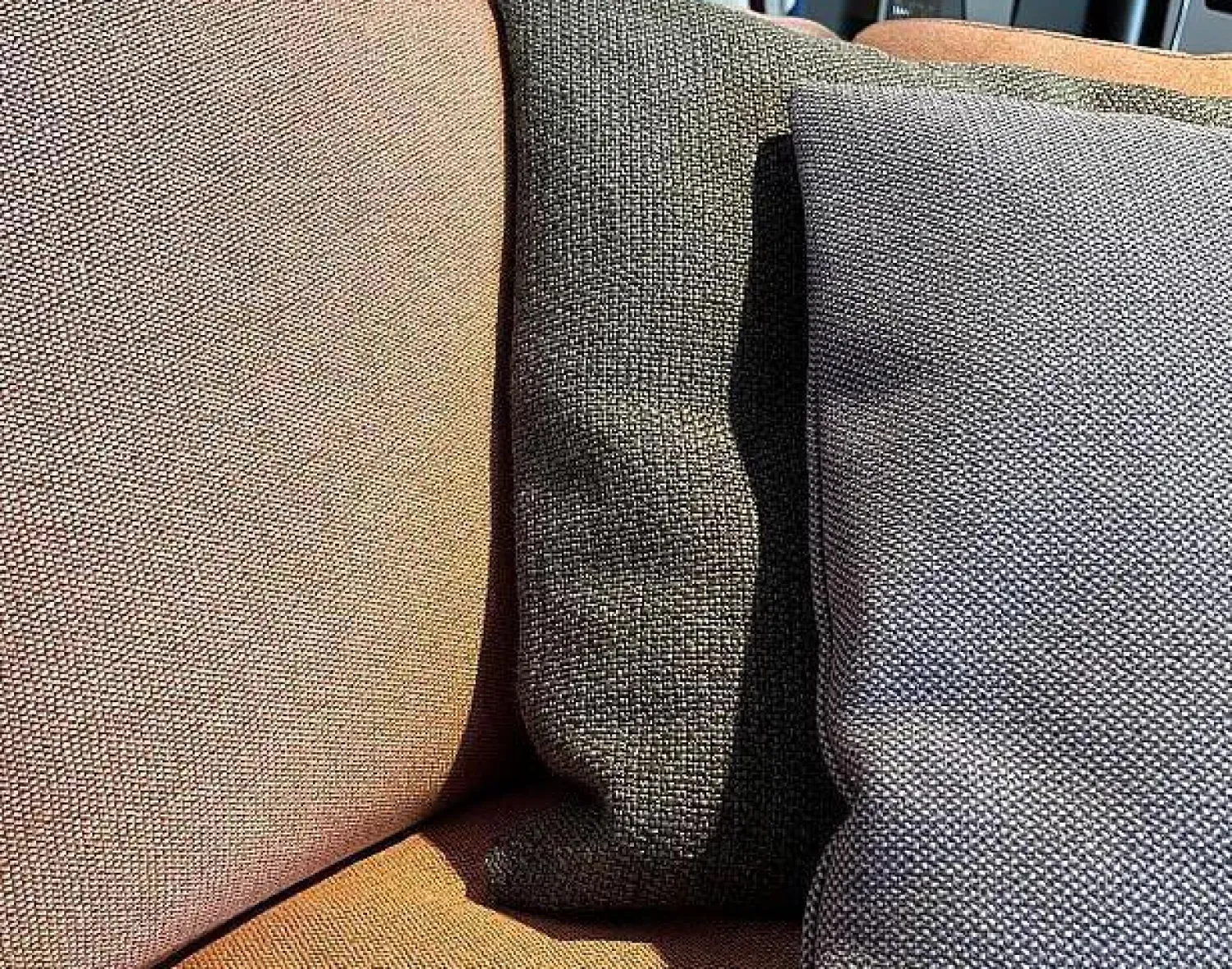 COR Ecksofas|Ecksofa Conseta Stoff 9121 Flamingo Rosa Schmalfuß Metall Lack 3012 Rosa Inklusive Kissen